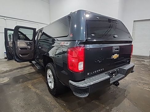 Used 2017 Chevrolet Silverado 1500 LTZ Z71 w/ LTZ Plus Package AWD/4WD image 32