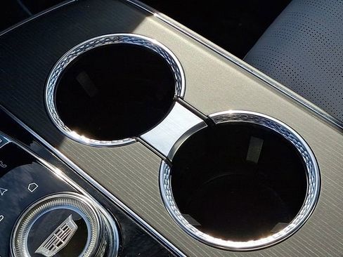 Used 2024 Cadillac Lyriq Luxury image 30