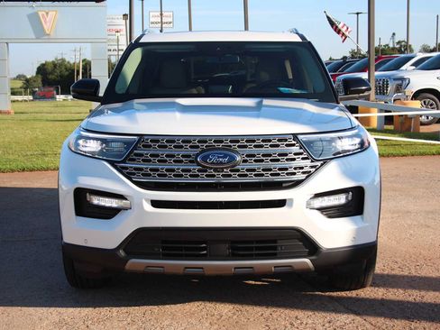 Used 2023 Ford Explorer Limited w/ Limited Technology Package AWD/4WD image 3