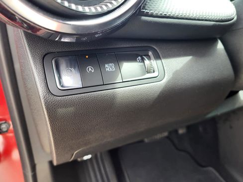Used 2025 Chevrolet Equinox LT w/ Convenience Package II FWD image 17