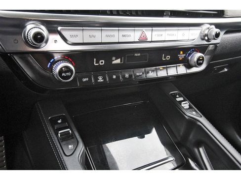 Used 2022 Kia Telluride SX w/ Towing Package image 29