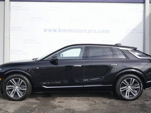 Used 2024 Cadillac Lyriq Luxury image 8