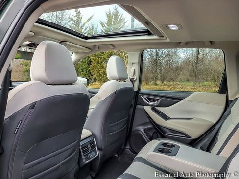 Used 2023 Subaru Forester Premium image 11