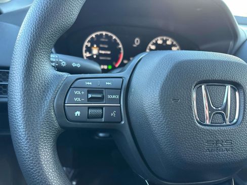 Used 2024 Honda HR-V LX image 18