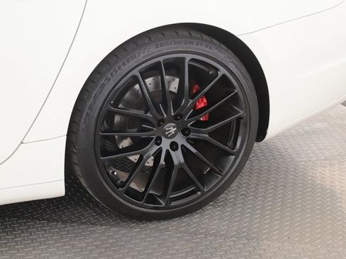 Used 2015 Maserati Quattroporte GTS image 14