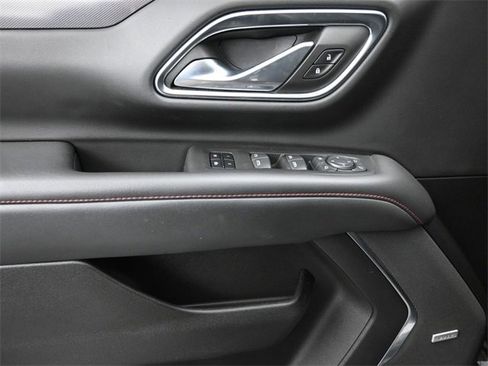 Used 2022 Chevrolet Suburban RST w/ Sport Performance Package image 22