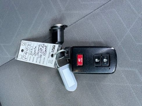 Used 2021 Toyota Tacoma TRD Off-Road AWD/4WD image 6