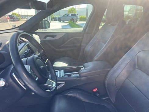 Used 2020 Jaguar F-PACE S image 9