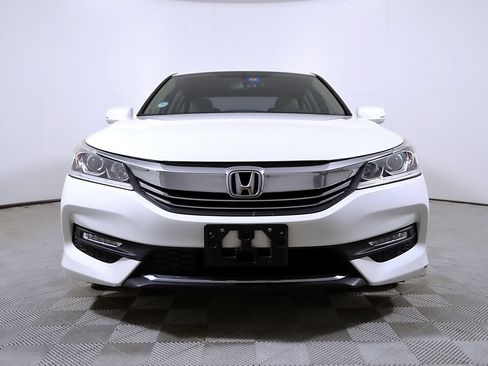 Used 2017 Honda Accord EX-L image 5