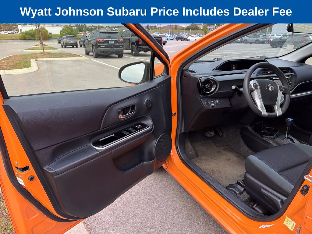 Used 2015 Toyota Prius C Two w/ Preferred Accessory Package FWD image 17