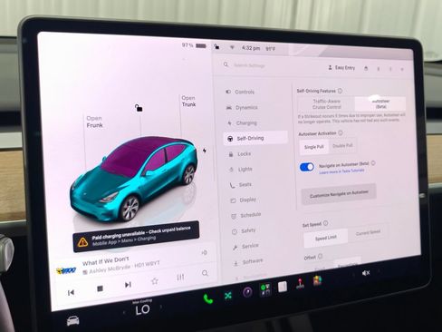 Used 2024 Tesla Model Y Long Range AWD/4WD image 40