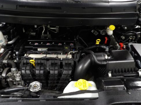 Used 2019 Dodge Journey SE FWD image 19