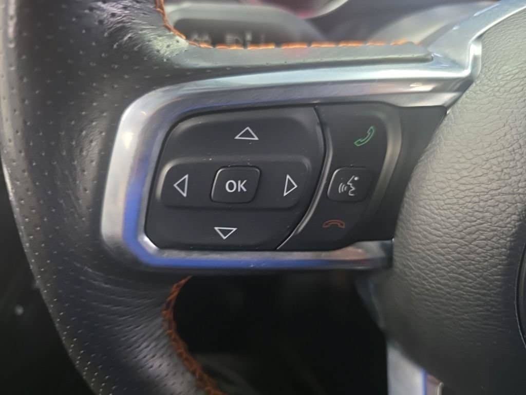 Used 2023 Jeep Gladiator Mojave w/ Cold Weather Group AWD/4WD image 32