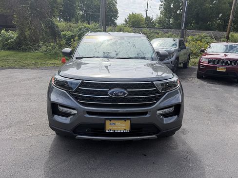Certified 2023 Ford Explorer XLT w/ Equipment Group 202A AWD/4WD image 9