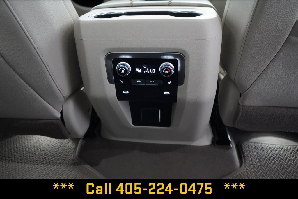Used 2021 GMC Yukon Denali w/ Denali Premium Package AWD/4WD image 26