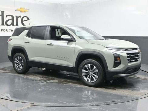 New 2026 Chevrolet Equinox LT w/ Convenience Package II FWD image 6
