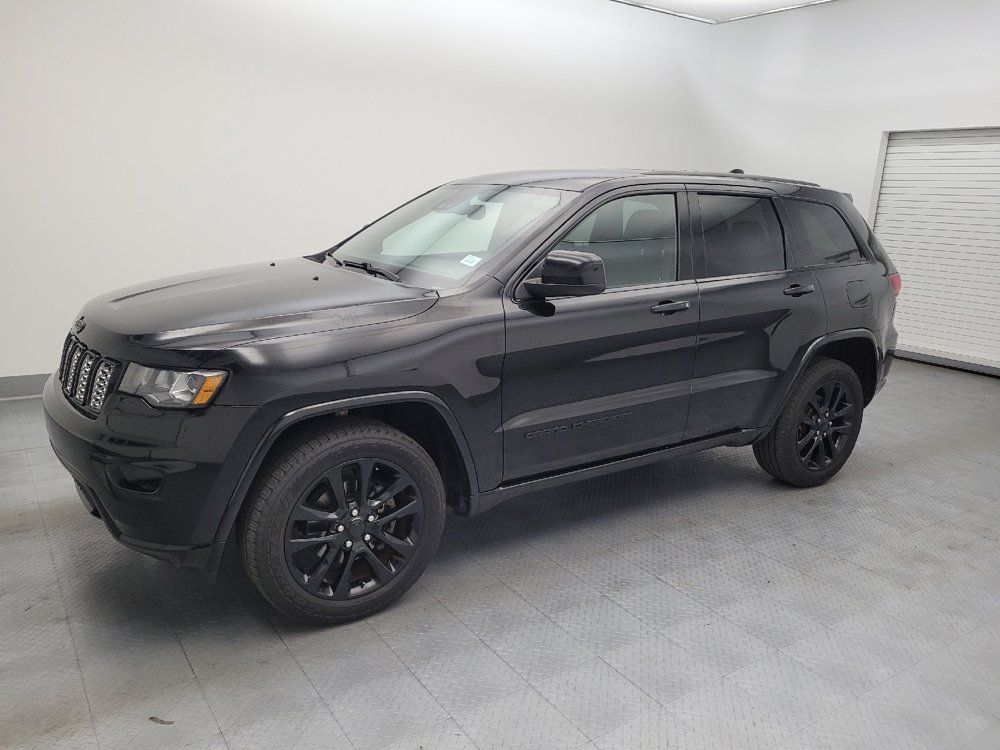 Used 2020 Jeep Grand Cherokee Altitude AWD/4WD image 2