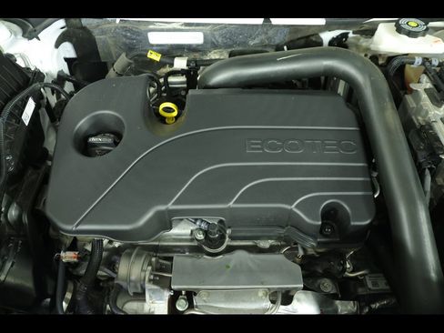 Used 2023 GMC Terrain SLE w/ Elevation Edition image 19