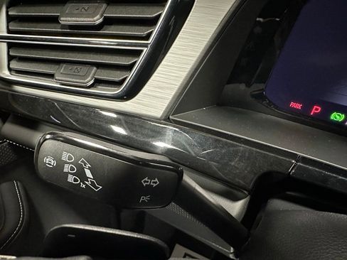 Used 2025 Volkswagen Atlas Cross Sport SE image 22