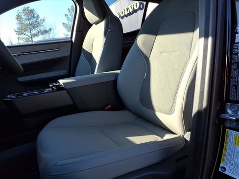 New 2026 Volvo EX30 Plus image 12