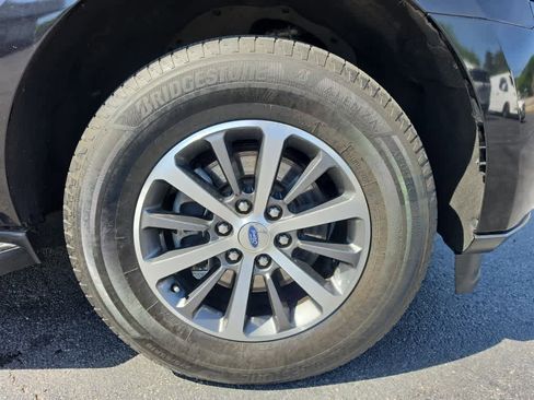 Used 2019 Ford Expedition Max XLT AWD/4WD image 9