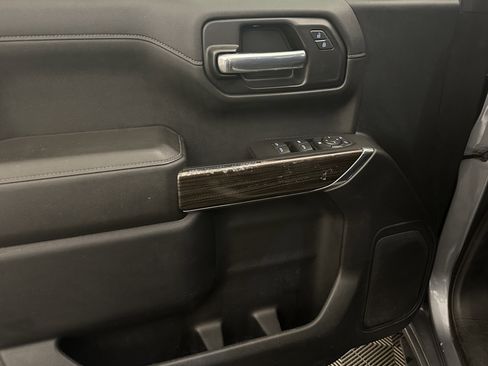 Used 2021 Chevrolet Silverado 1500 LT image 31