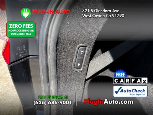 Used 2017 Maserati Levante AWD/4WD image 12