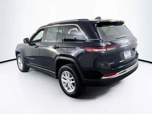 Used 2023 Jeep Grand Cherokee Laredo image 7