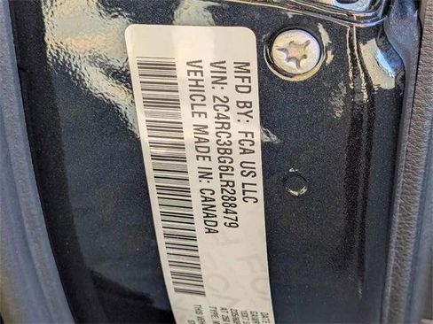 Certified 2020 Chrysler Pacifica Touring-L w/ Advanced Safetytec Group image 29