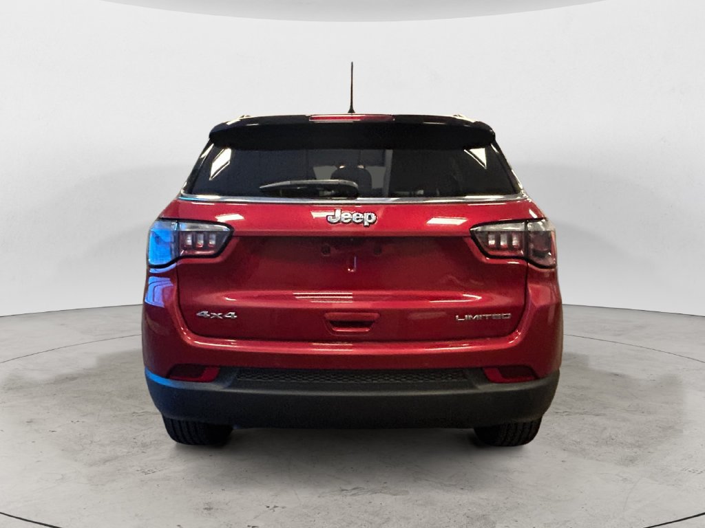Used 2025 Jeep Compass Limited AWD/4WD image 4