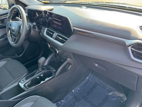 Certified 2025 Chevrolet TrailBlazer LS FWD image 6