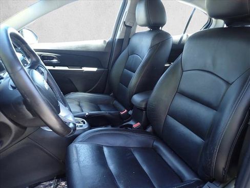 Used 2014 Chevrolet Cruze LTZ w/ RS Package FWD image 9