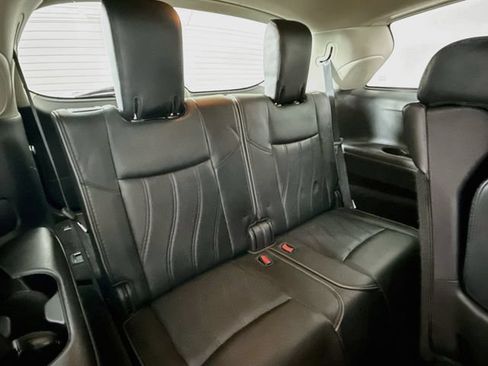 Used 2013 INFINITI JX35 AWD w/ Premium Pkg image 28