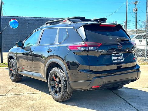 New 2026 Nissan Rogue Rock Creek image 6