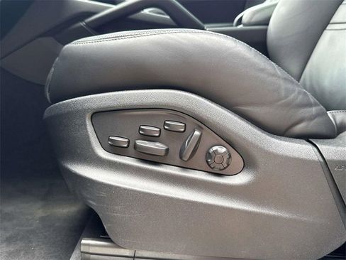 Certified 2025 Porsche Cayenne S AWD/4WD image 15
