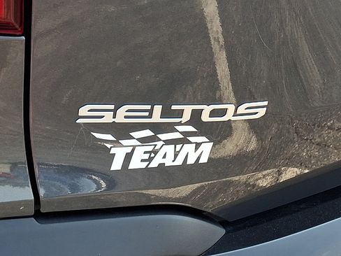 Used 2024 Kia Seltos S AWD/4WD image 33