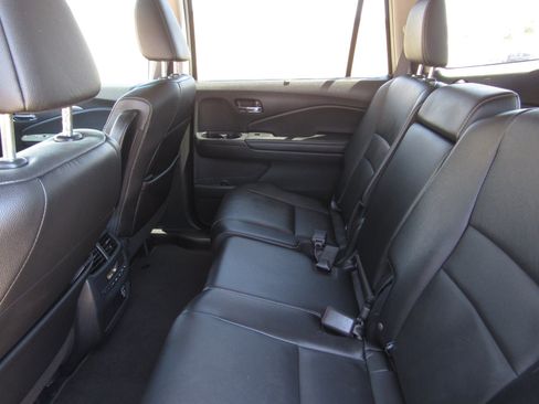 Certified 2022 Honda Pilot Special Edition image 12