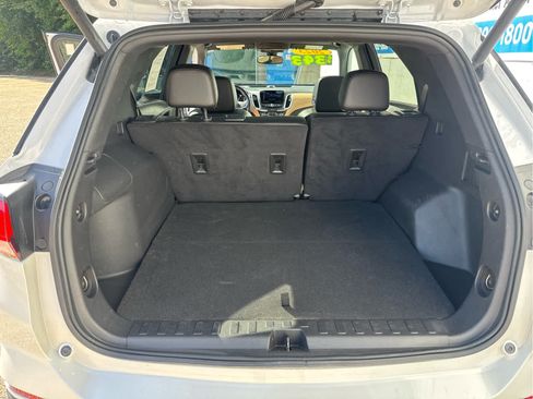 Used 2023 Chevrolet Equinox Premier FWD image 36