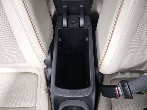 Used 2024 Buick Encore GX Avenir AWD/4WD image 23