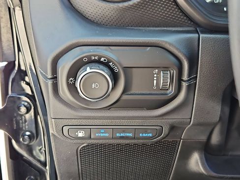 Used 2024 Jeep Wrangler Unlimited Rubicon 4xe w/ Technology Group AWD/4WD image 18