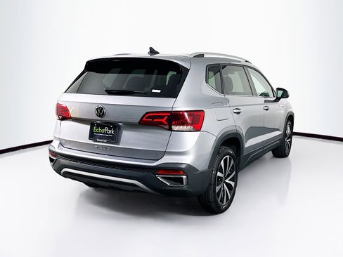 Used 2024 Volkswagen Taos SE FWD image 9
