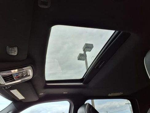 New 2025 RAM 3500 Limited image 19