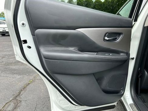 Certified 2023 Nissan Murano SV w/ SV Midnight Edition Package AWD/4WD image 22