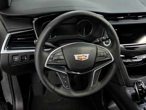 Certified 2025 Cadillac XT5 Premium Luxury w/ LPO, Floor Liner Package image 13