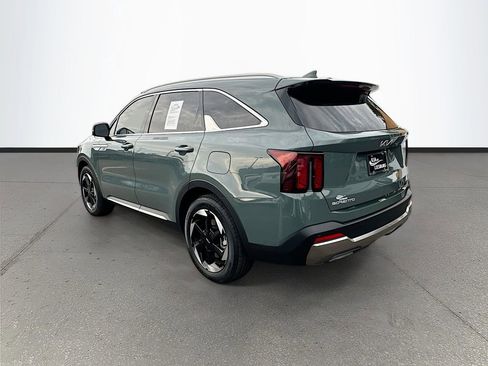 Certified 2025 Kia Sorento EX w/ EX Panoramic Sunroof Package FWD image 5