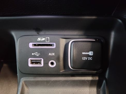 Used 2014 Jeep Cherokee Limited w/ Luxury Group FWD image 17