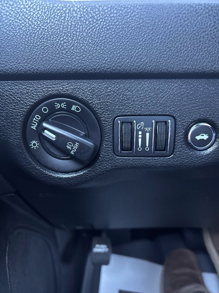 Used 2022 Dodge Charger SXT AWD/4WD image 25