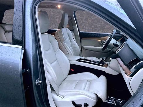 Used 2019 Volvo XC90 T6 Inscription w/ Protection Package image 7