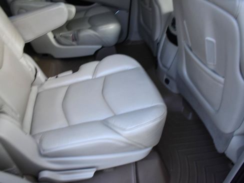 Used 2017 Cadillac Escalade Luxury AWD/4WD image 29