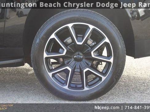 Used 2024 Chevrolet Suburban RST w/ Luxury Package image 9